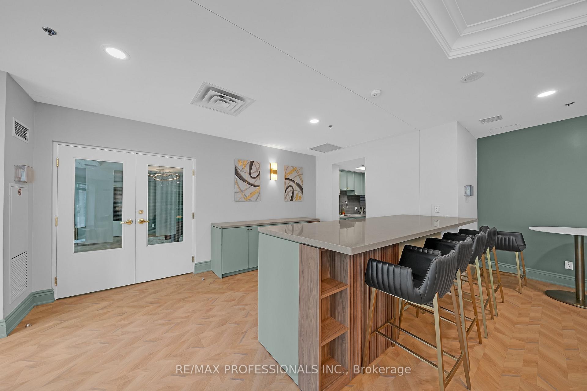 Photo 29 of Unit 402, 9 Michael Power Place, Etobicoke, Islington-City Centre West — HOMEH