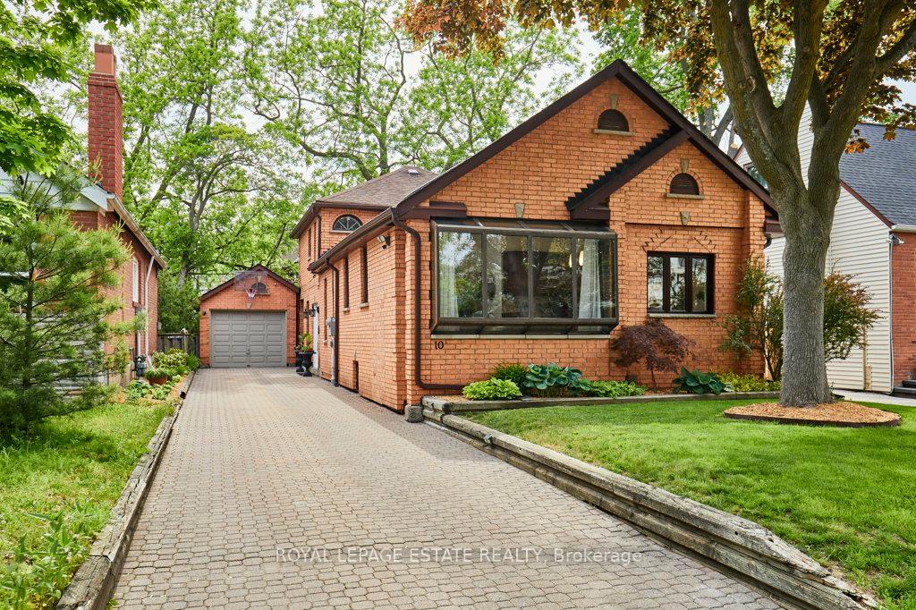 Photo 3 of 10 Queensgrove Road, Scarborough, Birchcliffe-Cliffside — HOMEH