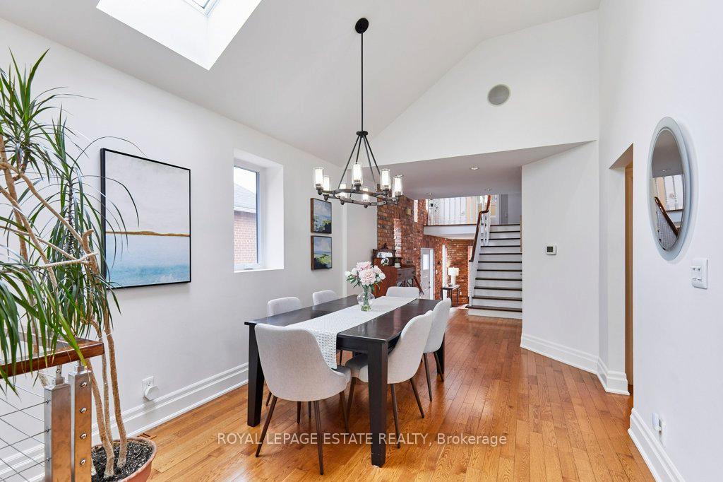 Photo 6 of 10 Queensgrove Road, Scarborough, Birchcliffe-Cliffside — HOMEH
