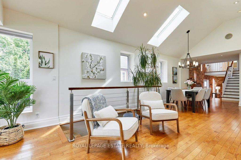Photo 8 of 10 Queensgrove Road, Scarborough, Birchcliffe-Cliffside — HOMEH