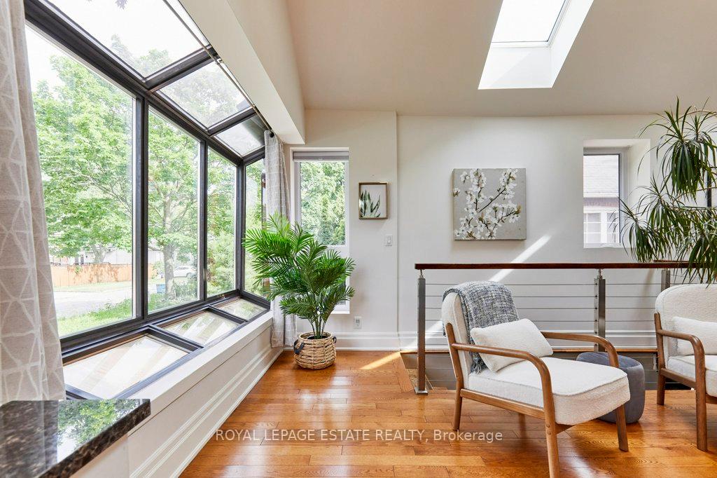 Photo 9 of 10 Queensgrove Road, Scarborough, Birchcliffe-Cliffside — HOMEH