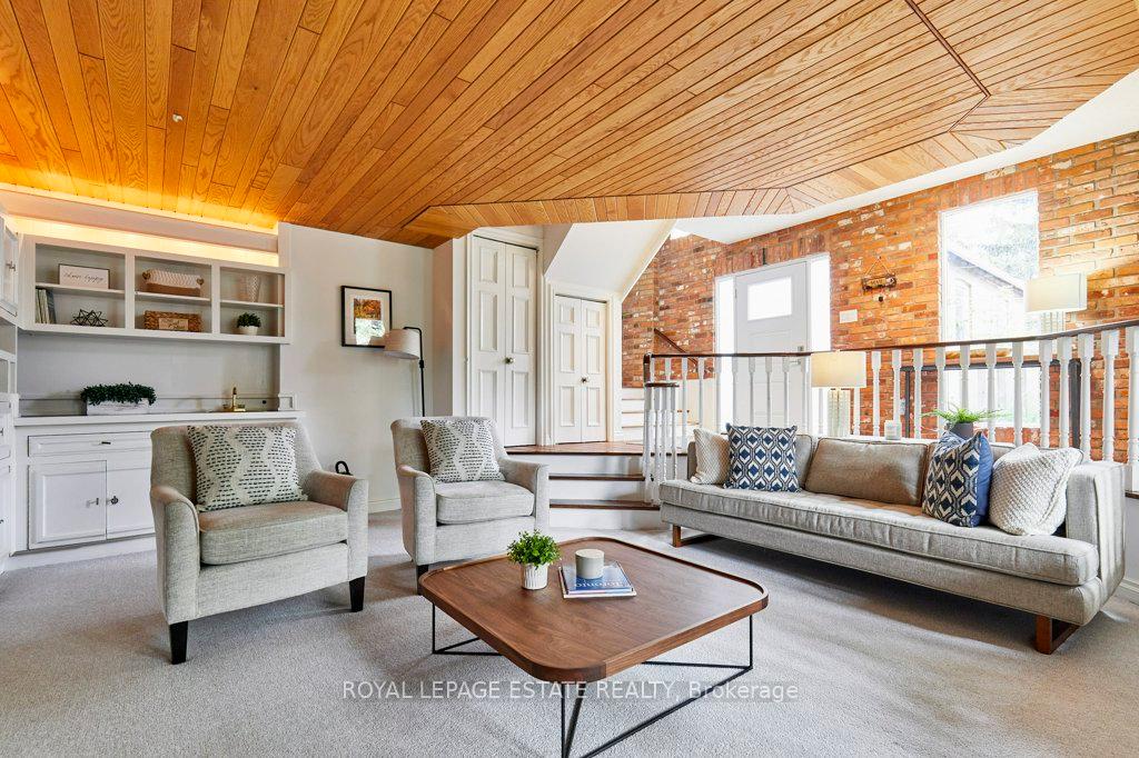 Photo 13 of 10 Queensgrove Road, Scarborough, Birchcliffe-Cliffside — HOMEH