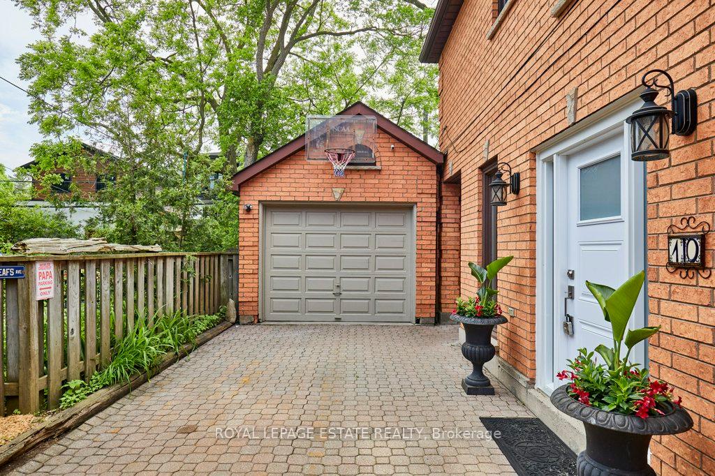 Photo 35 of 10 Queensgrove Road, Scarborough, Birchcliffe-Cliffside — HOMEH
