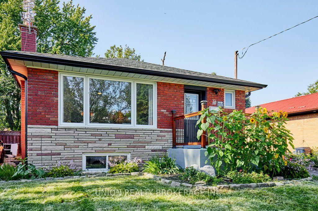 Photo 2 of 40 Rochman Boulevard, Scarborough, Woburn — HOMEH