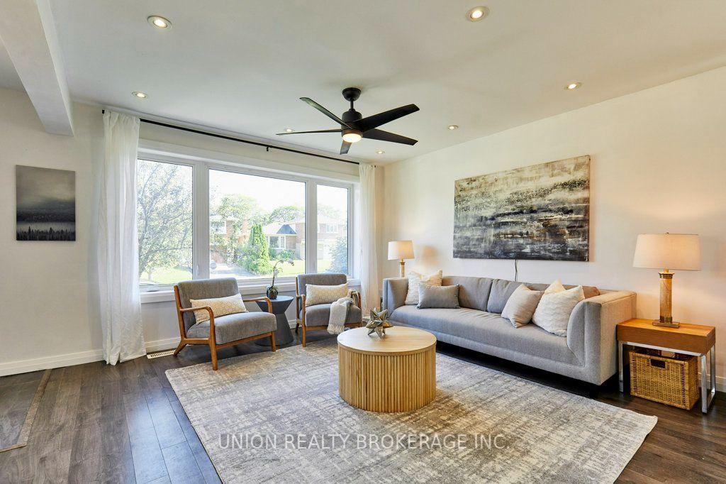 Photo 10 of 40 Rochman Boulevard, Scarborough, Woburn — HOMEH