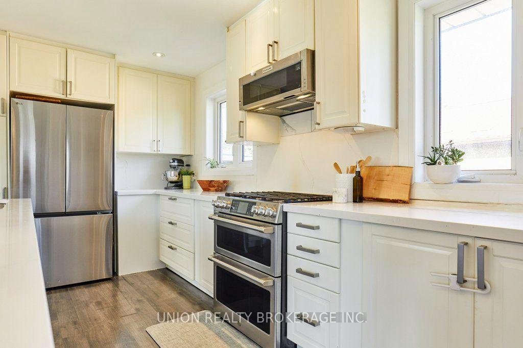 Photo 24 of 40 Rochman Boulevard, Scarborough, Woburn — HOMEH