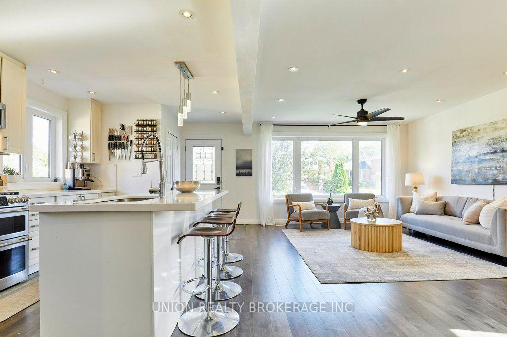 Photo 8 of 40 Rochman Boulevard, Scarborough, Woburn — HOMEH