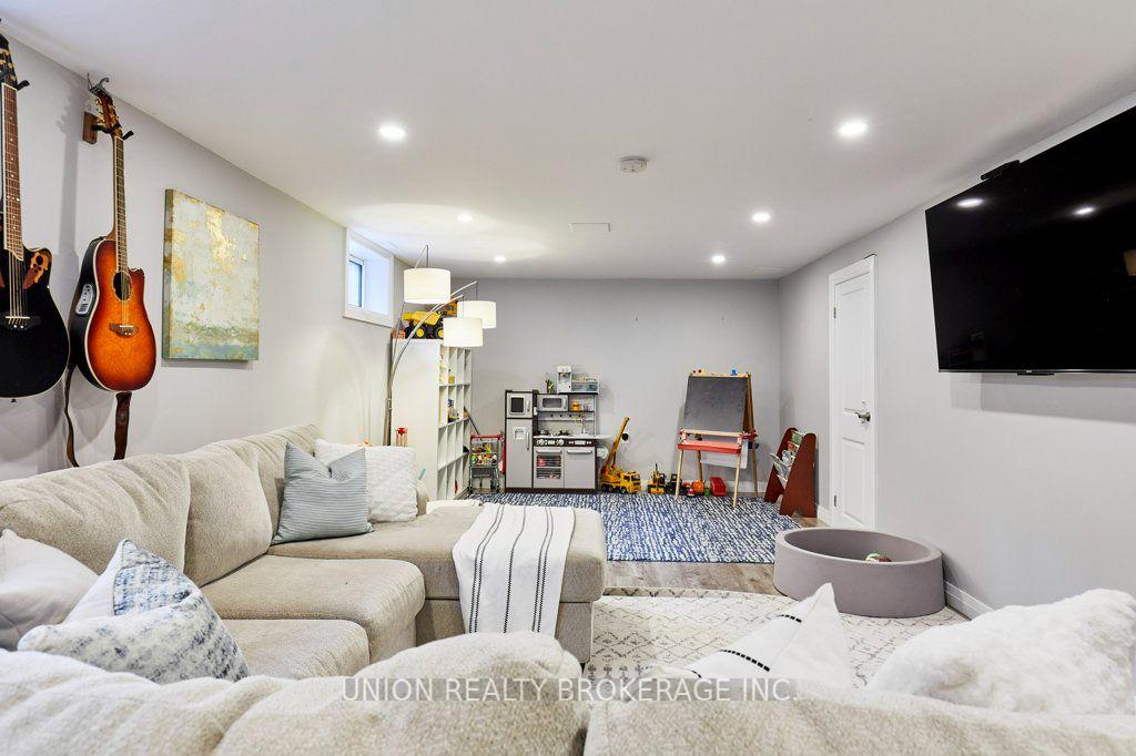 Photo 44 of 40 Rochman Boulevard, Scarborough, Woburn — HOMEH