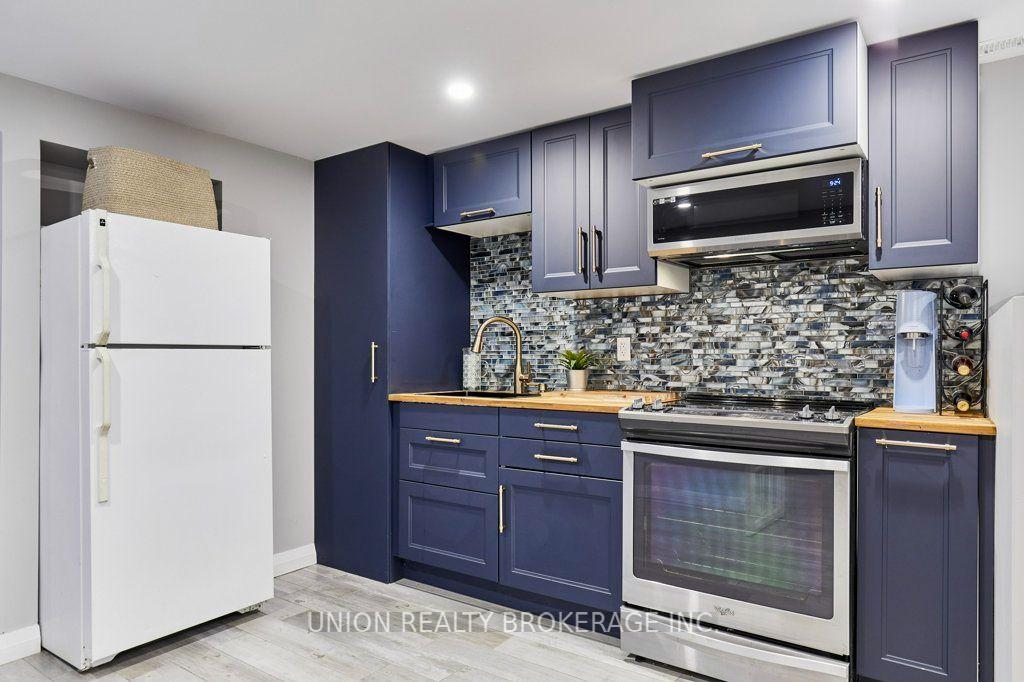Photo 37 of 40 Rochman Boulevard, Scarborough, Woburn — HOMEH