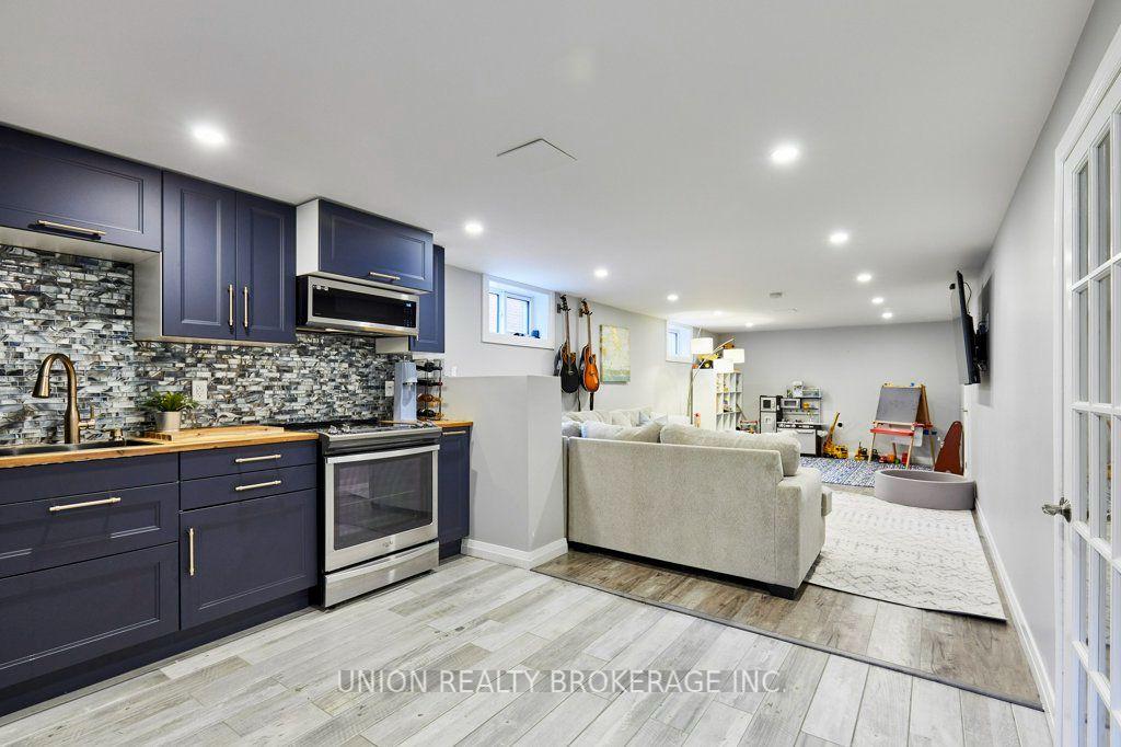 Photo 39 of 40 Rochman Boulevard, Scarborough, Woburn — HOMEH