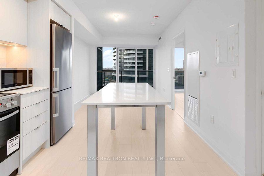 Photo 4 of Unit 922, 26 Gibbs Road, Etobicoke, Islington-City Centre West — HOMEH