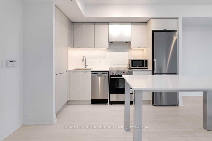 Photo 6 of Unit 922, 26 Gibbs Road, Etobicoke, Islington-City Centre West — HOMEH