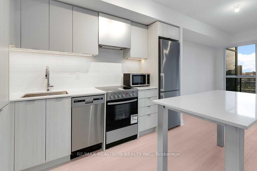 Photo 7 of Unit 922, 26 Gibbs Road, Etobicoke, Islington-City Centre West — HOMEH