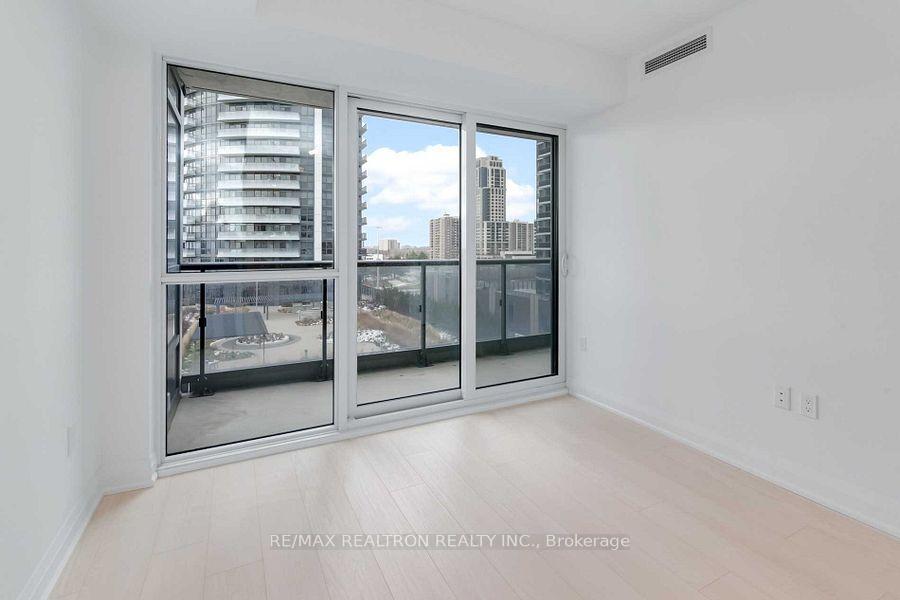 Photo 9 of Unit 922, 26 Gibbs Road, Etobicoke, Islington-City Centre West — HOMEH