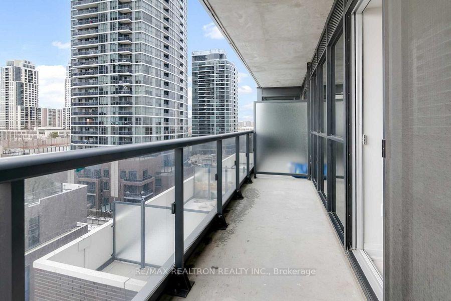 Photo 11 of Unit 922, 26 Gibbs Road, Etobicoke, Islington-City Centre West — HOMEH