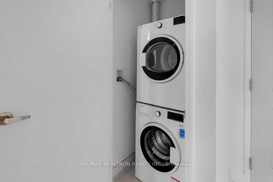 Photo 13 of Unit 922, 26 Gibbs Road, Etobicoke, Islington-City Centre West — HOMEH
