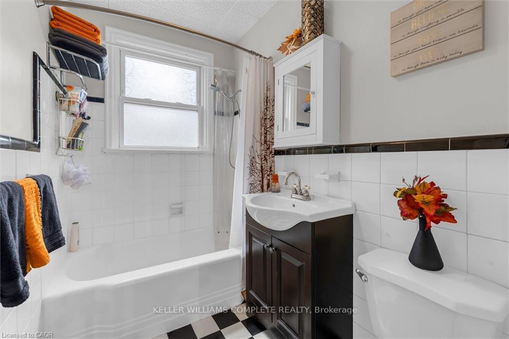 Photo 14 of Unit 14, 4 Robinson Street, Hamilton, Durand — HOMEH