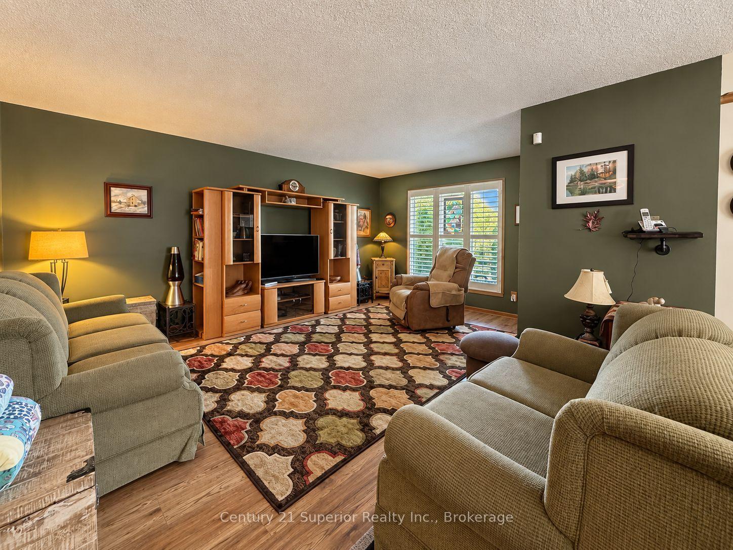 Photo 8 of 474 Brock Street E, Thunder Bay, Westfort — HOMEH