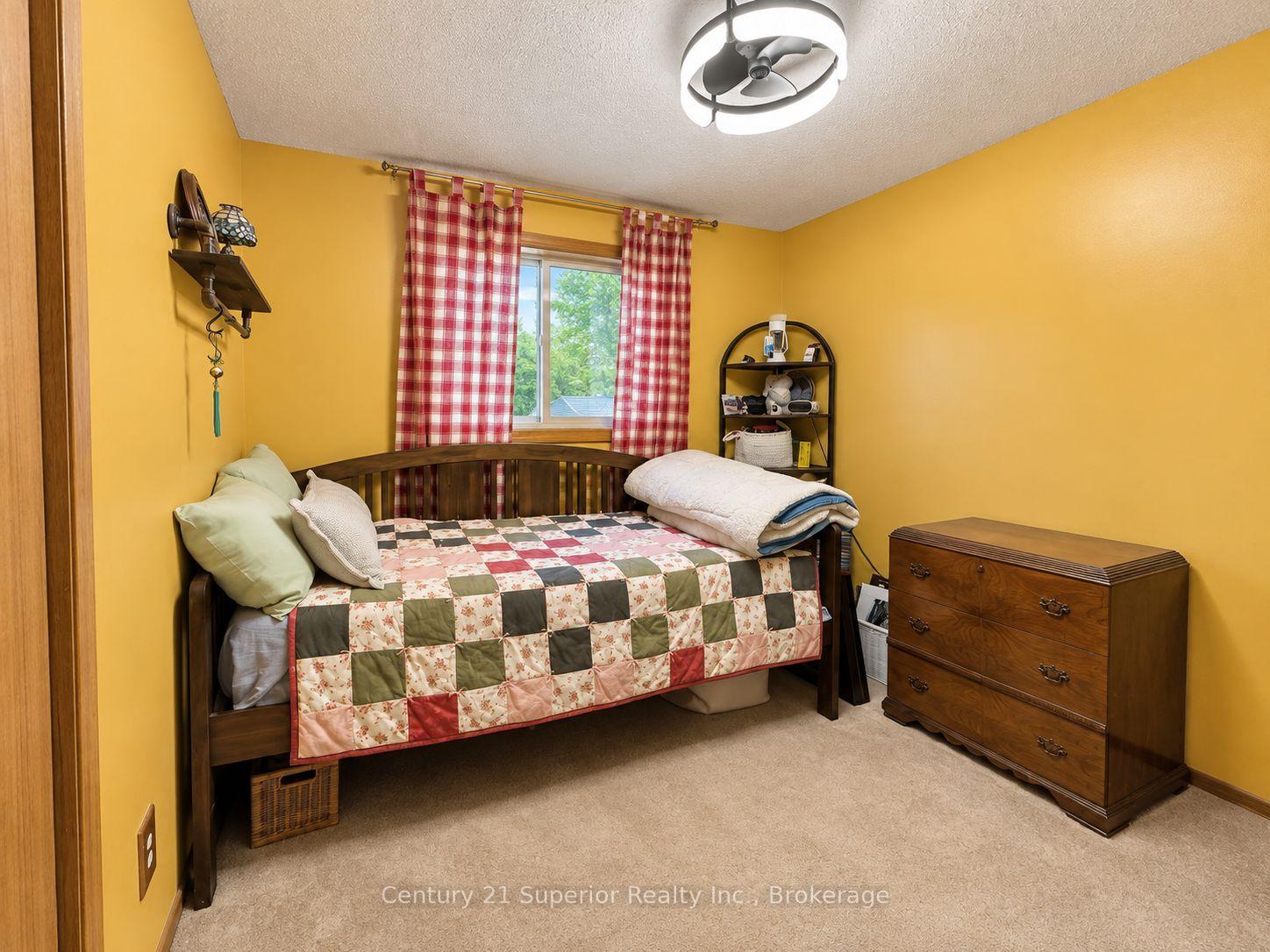 Photo 16 of 474 Brock Street E, Thunder Bay, Westfort — HOMEH