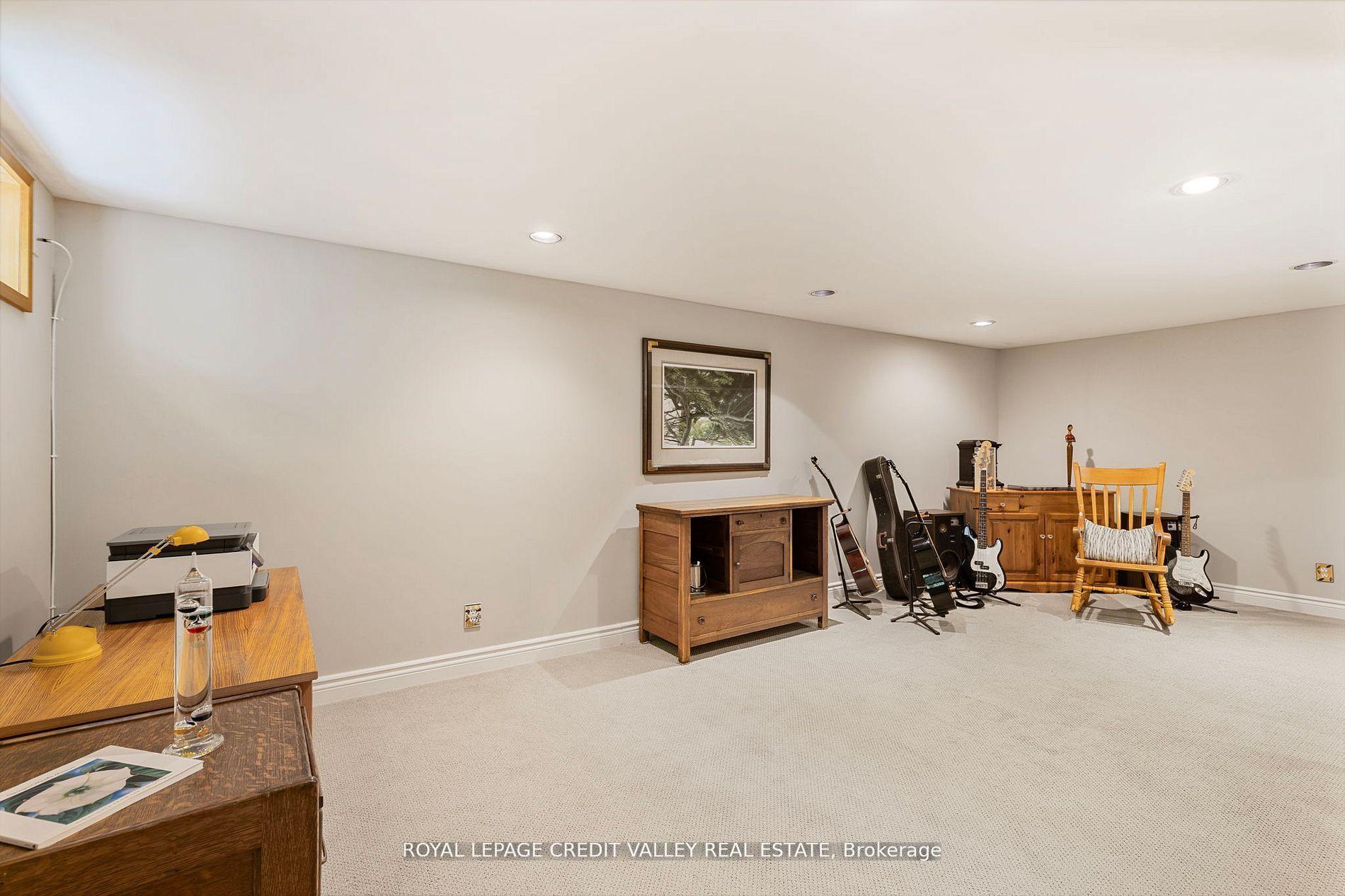 Photo 25 of 24 Ladore Drive, Brampton, Brampton East — HOMEH
