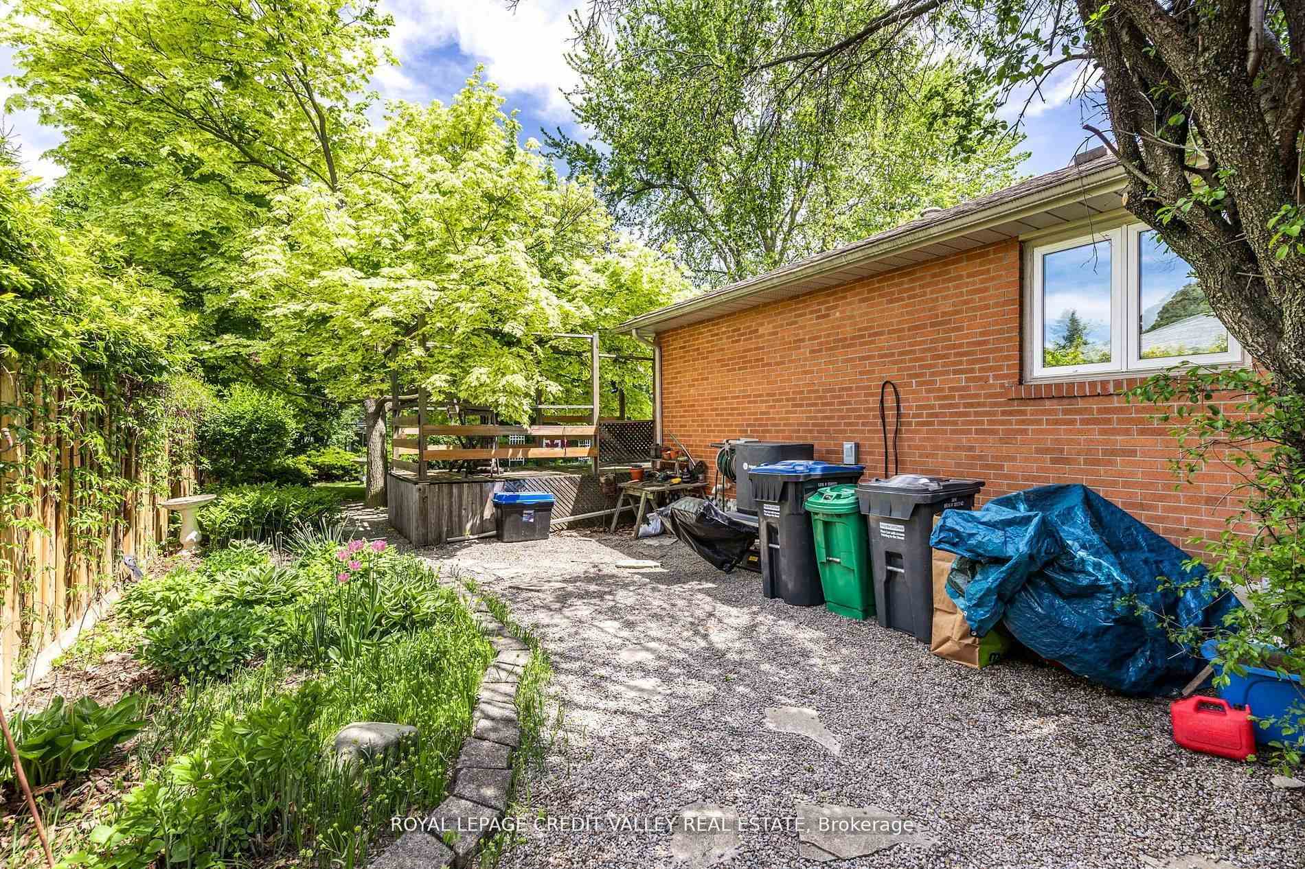 Photo 30 of 24 Ladore Drive, Brampton, Brampton East — HOMEH