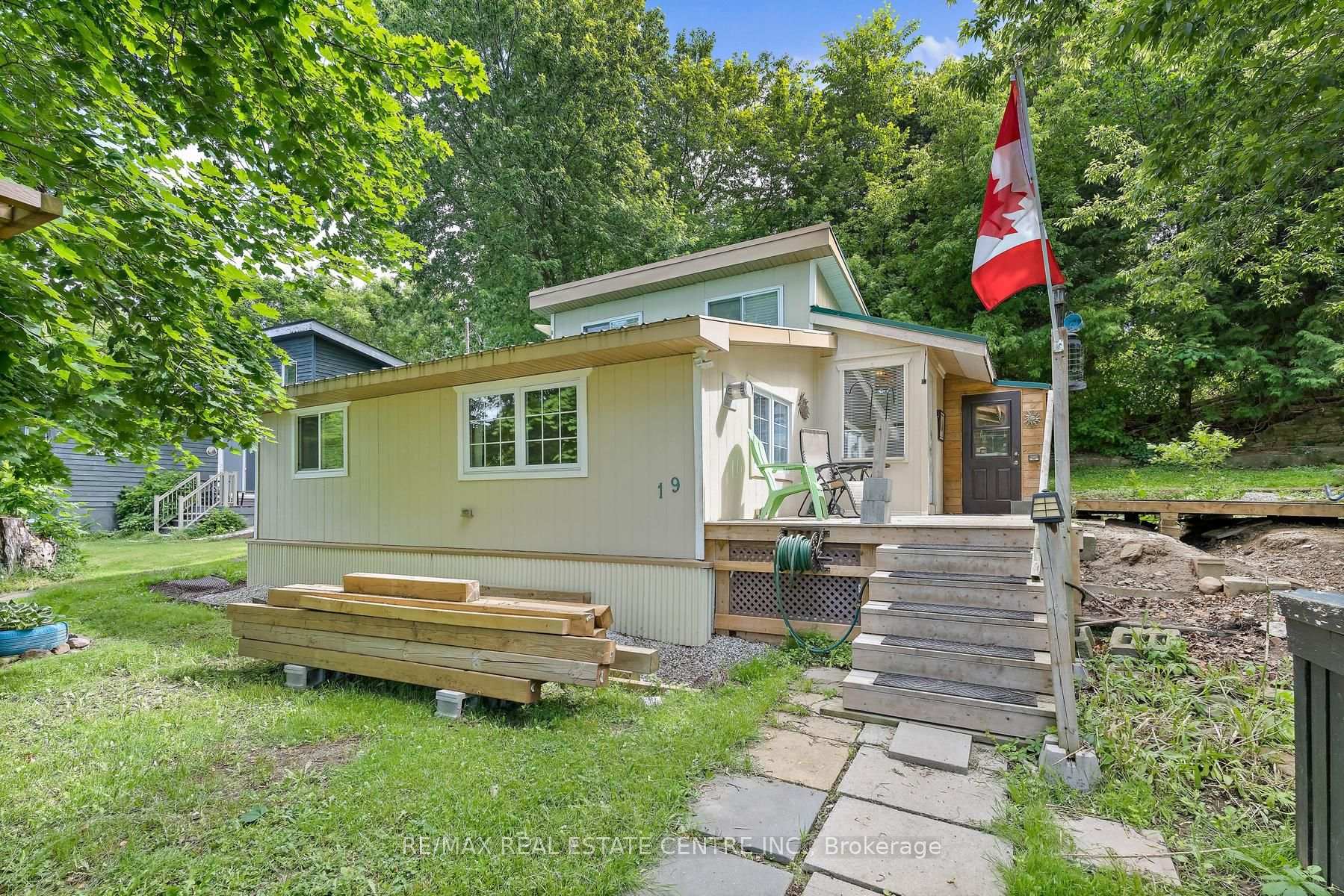 Photo 5 of 19 Old Pavillion Road, Caledon, Rural Caledon — HOMEH