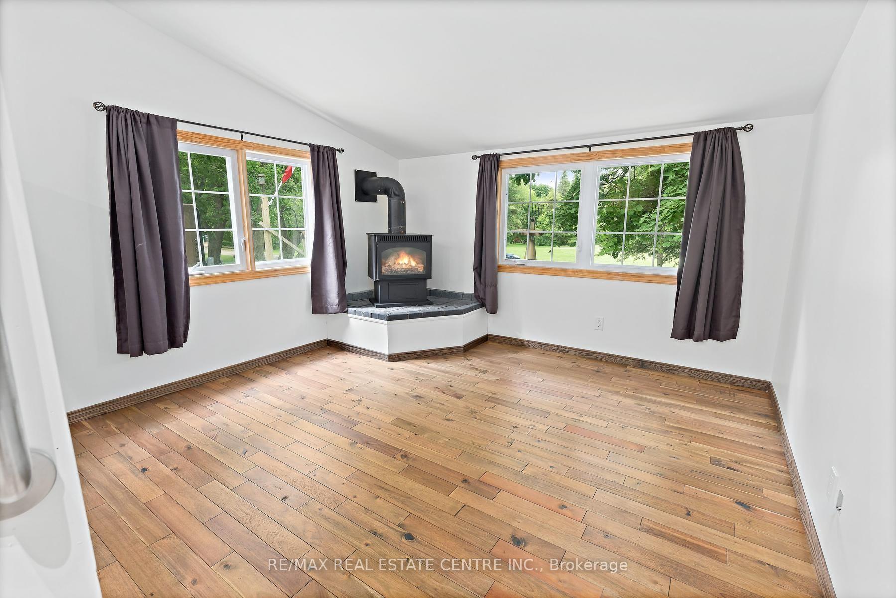 Photo 13 of 19 Old Pavillion Road, Caledon, Rural Caledon — HOMEH