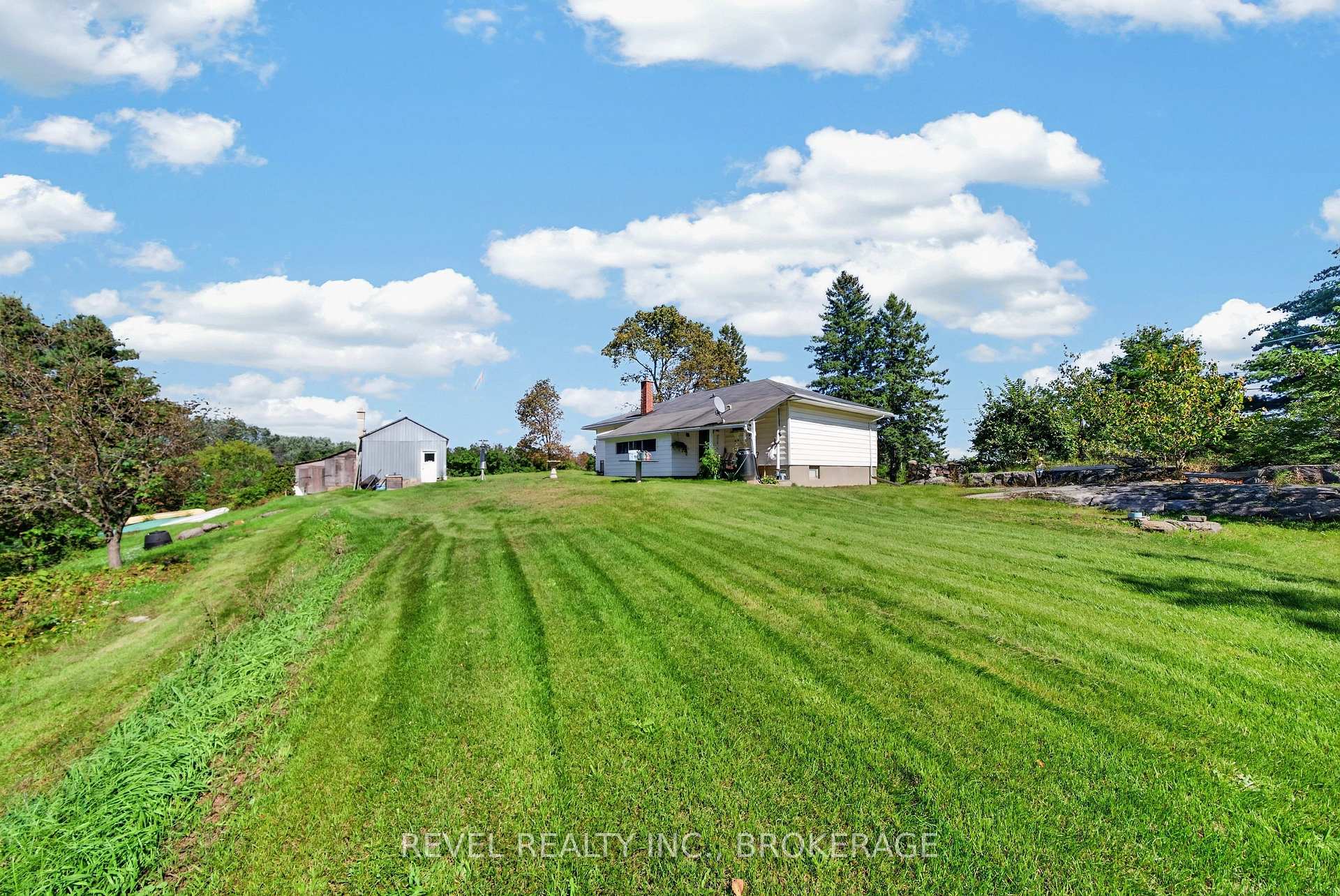 Photo 12 of 4258 Hwy 15, Kingston, City North of 401 — HOMEH