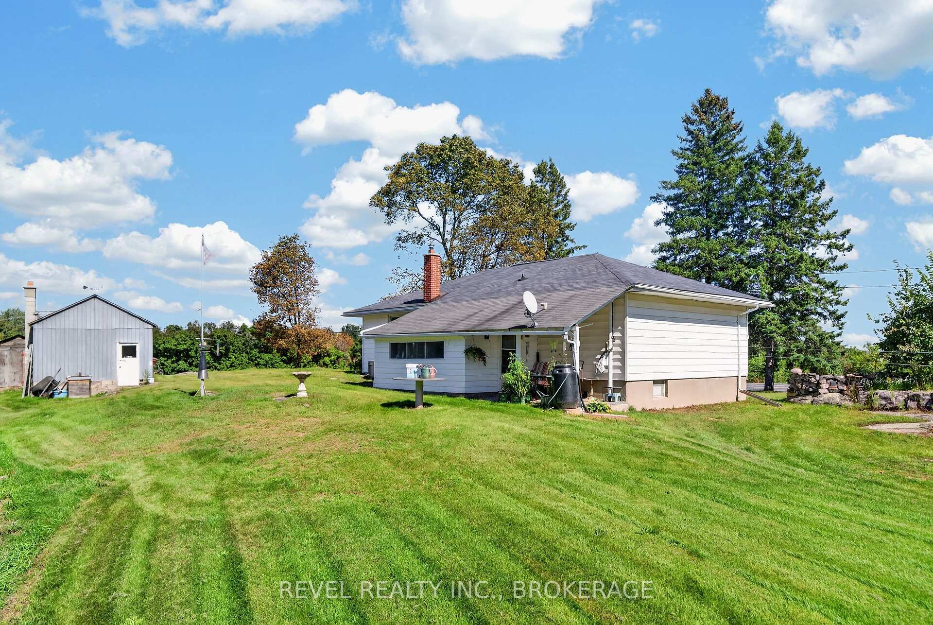 Photo 13 of 4258 Hwy 15, Kingston, City North of 401 — HOMEH