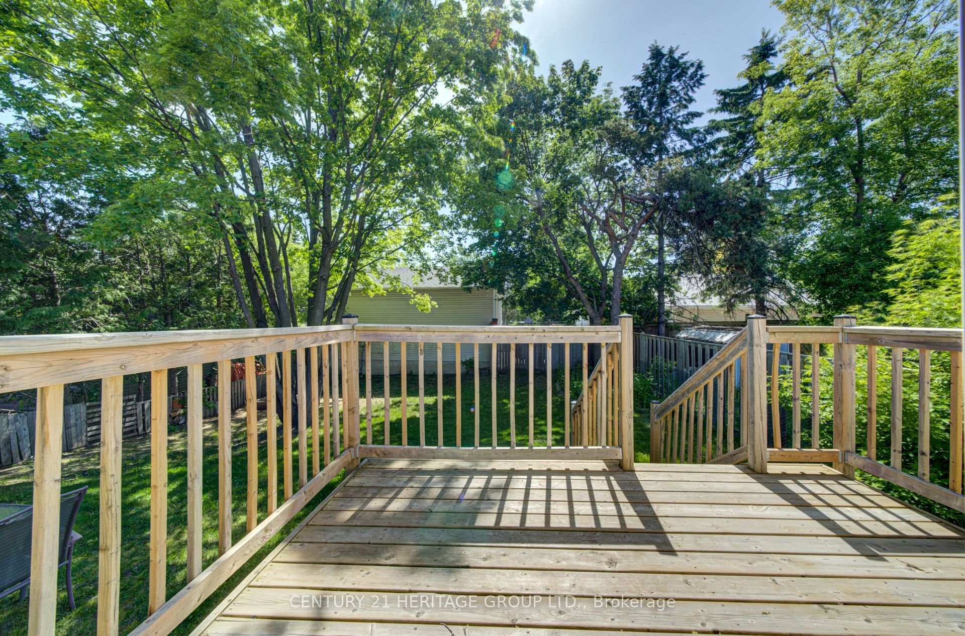 Photo 17 of 200 Ferndale Drive N, Barrie, Edgehill Drive — HOMEH