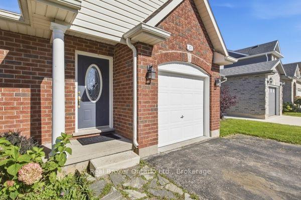 Photo 4 of 573 Sales Drive, Woodstock, Woodstock - South — HOMEH