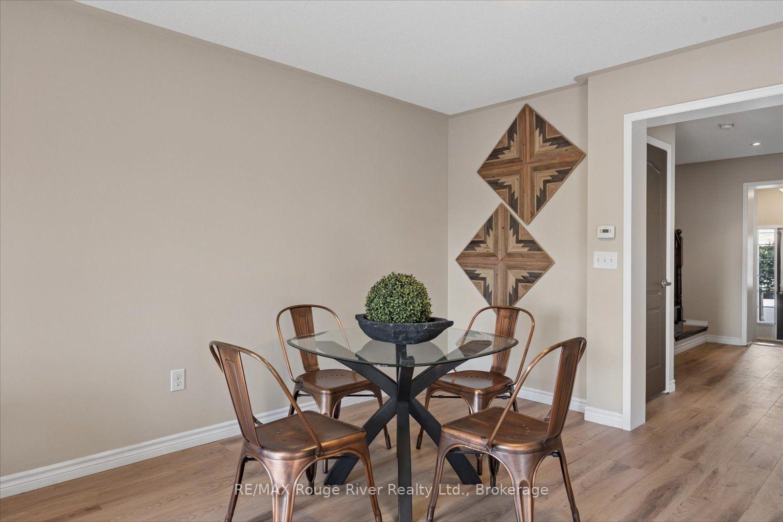 Photo 10 of 85 Lander Crescent, Clarington, Bowmanville — HOMEH
