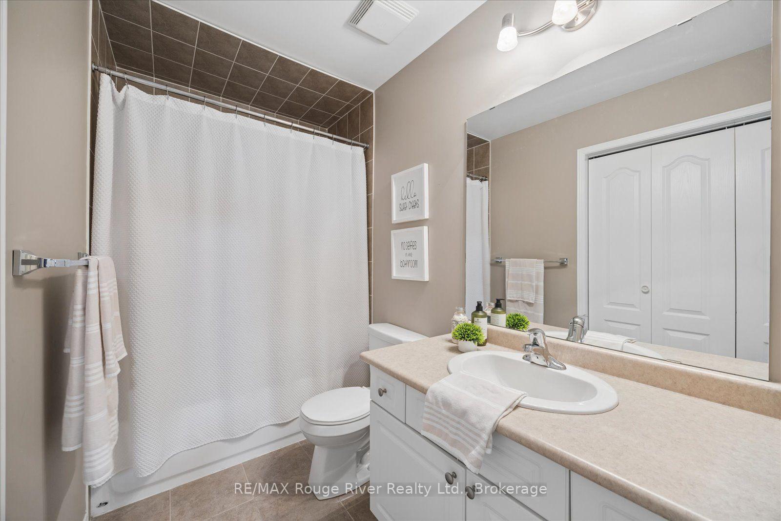 Photo 27 of 85 Lander Crescent, Clarington, Bowmanville — HOMEH