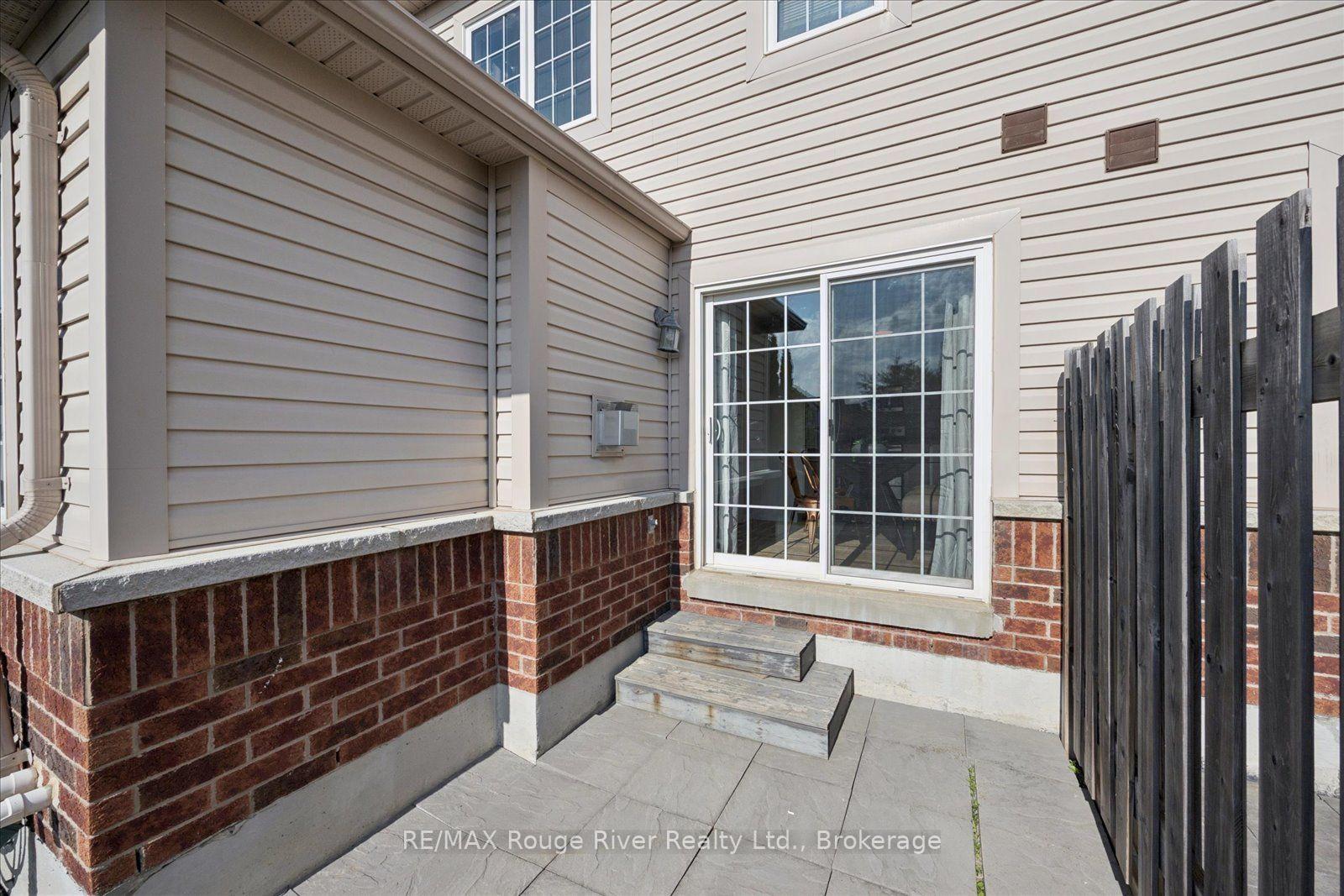 Photo 30 of 85 Lander Crescent, Clarington, Bowmanville — HOMEH