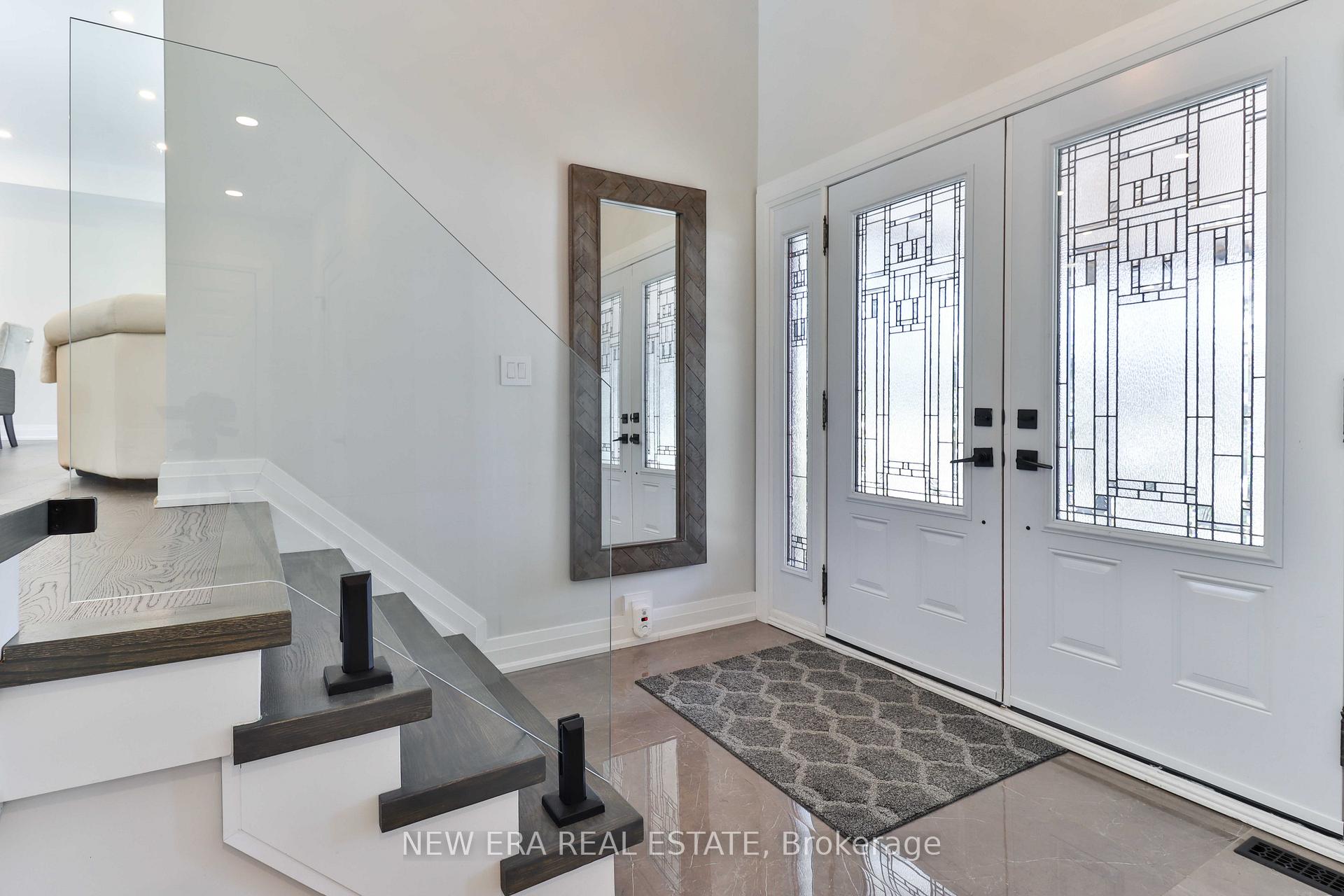 Photo 2 of 1481 Chasehurst Drive, Mississauga, Lorne Park — HOMEH