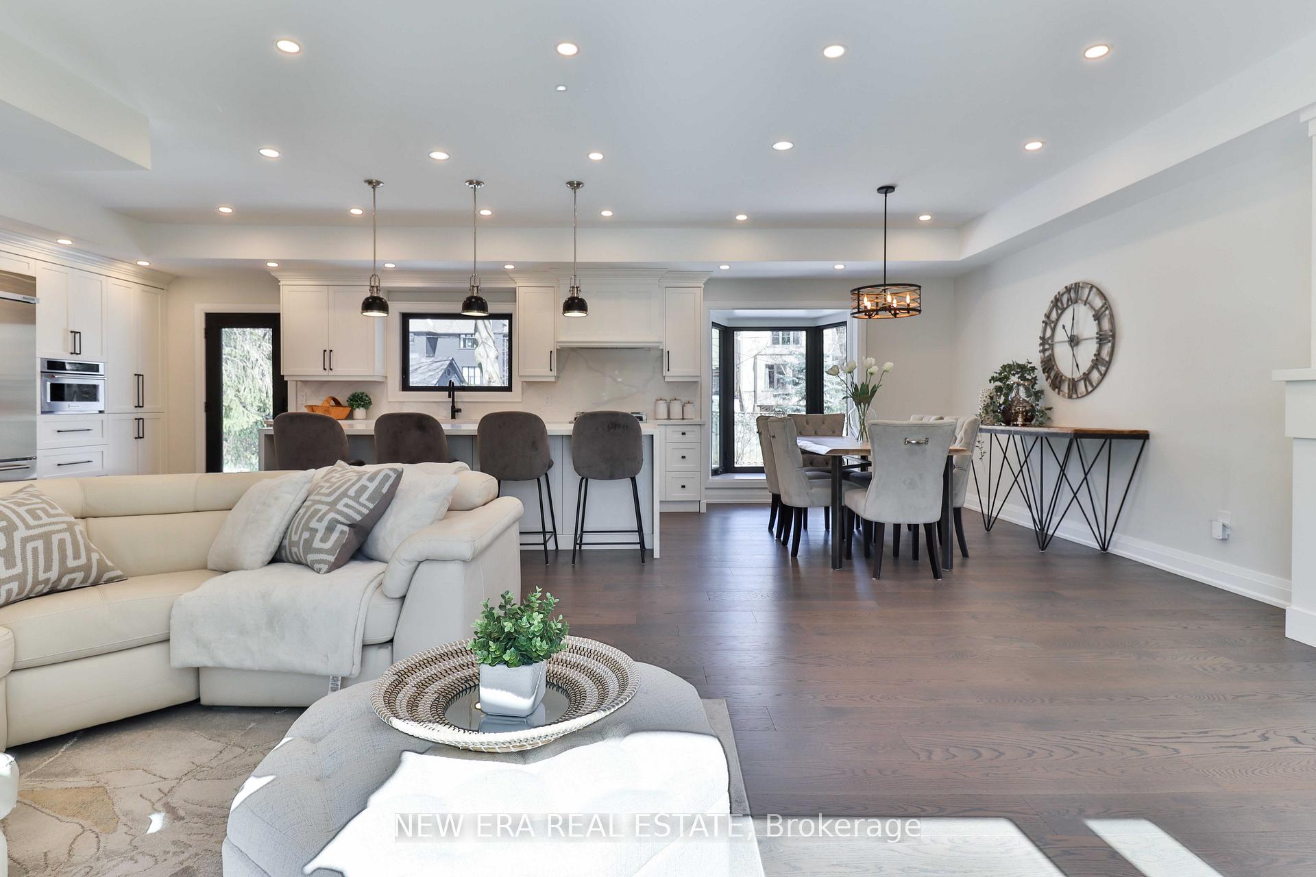 Photo 3 of 1481 Chasehurst Drive, Mississauga, Lorne Park — HOMEH