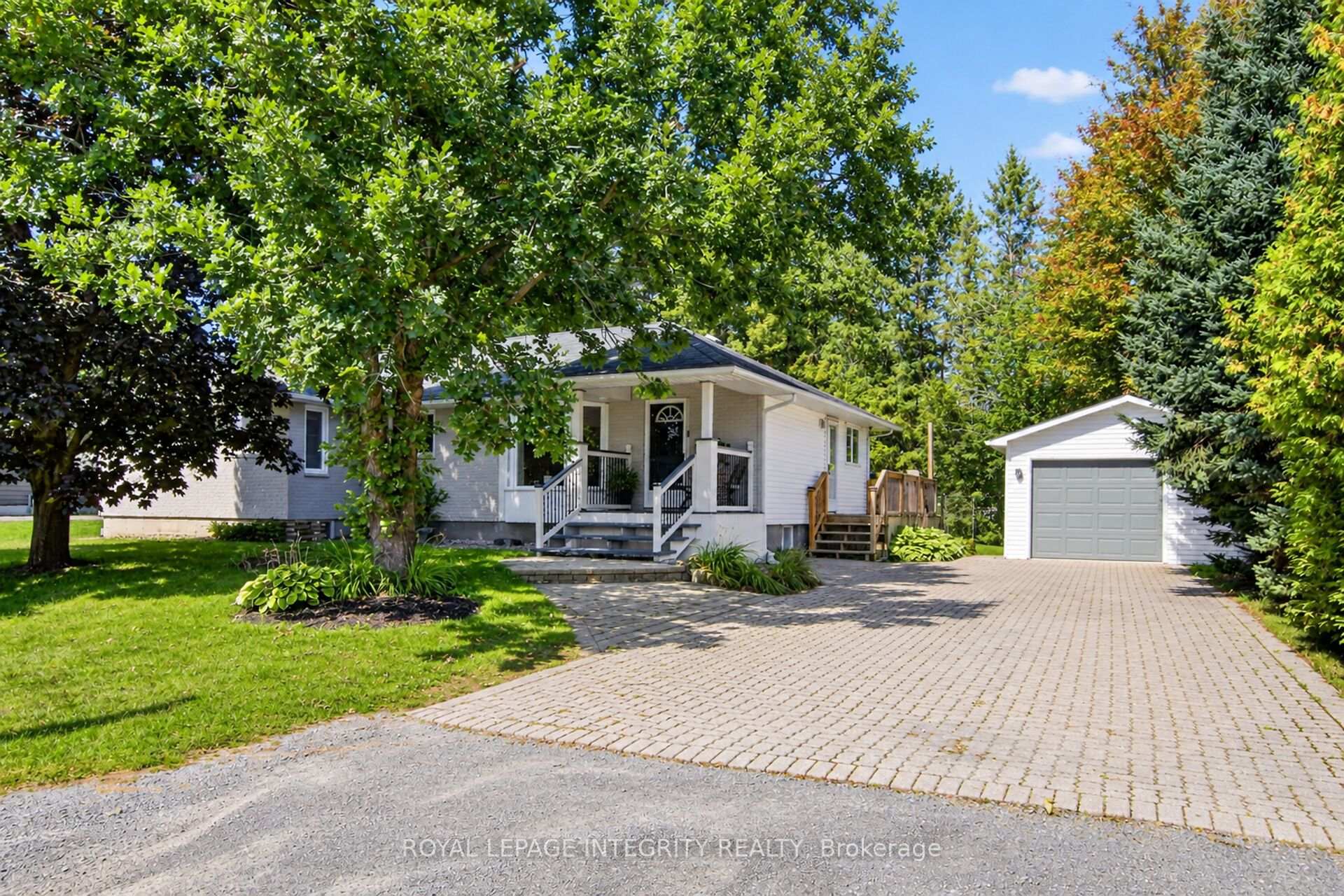 Photo 1 of 978 Meteor Avenue, Ottawa, Navan — HOMEH