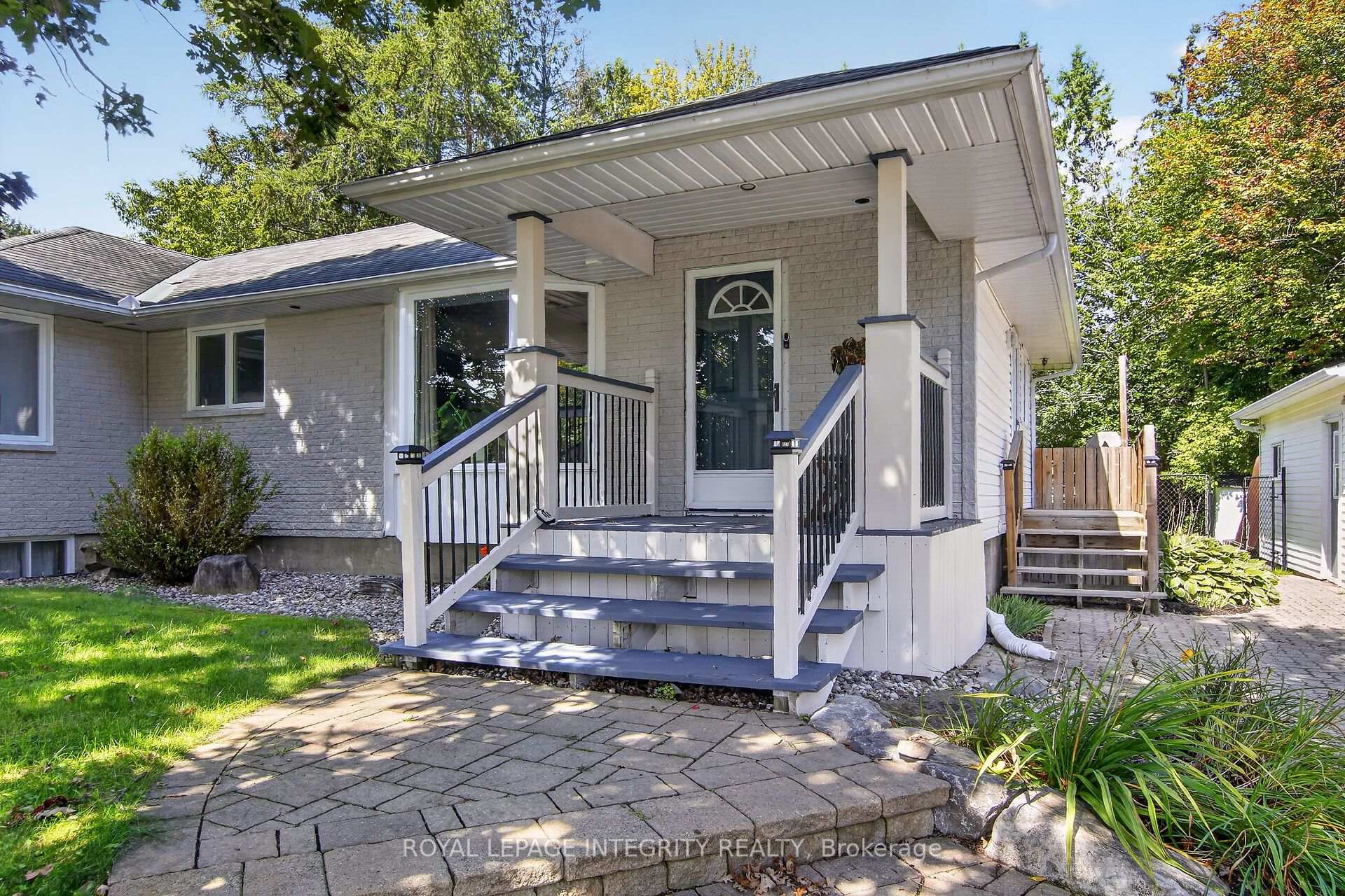 Photo 4 of 978 Meteor Avenue, Ottawa, Navan — HOMEH