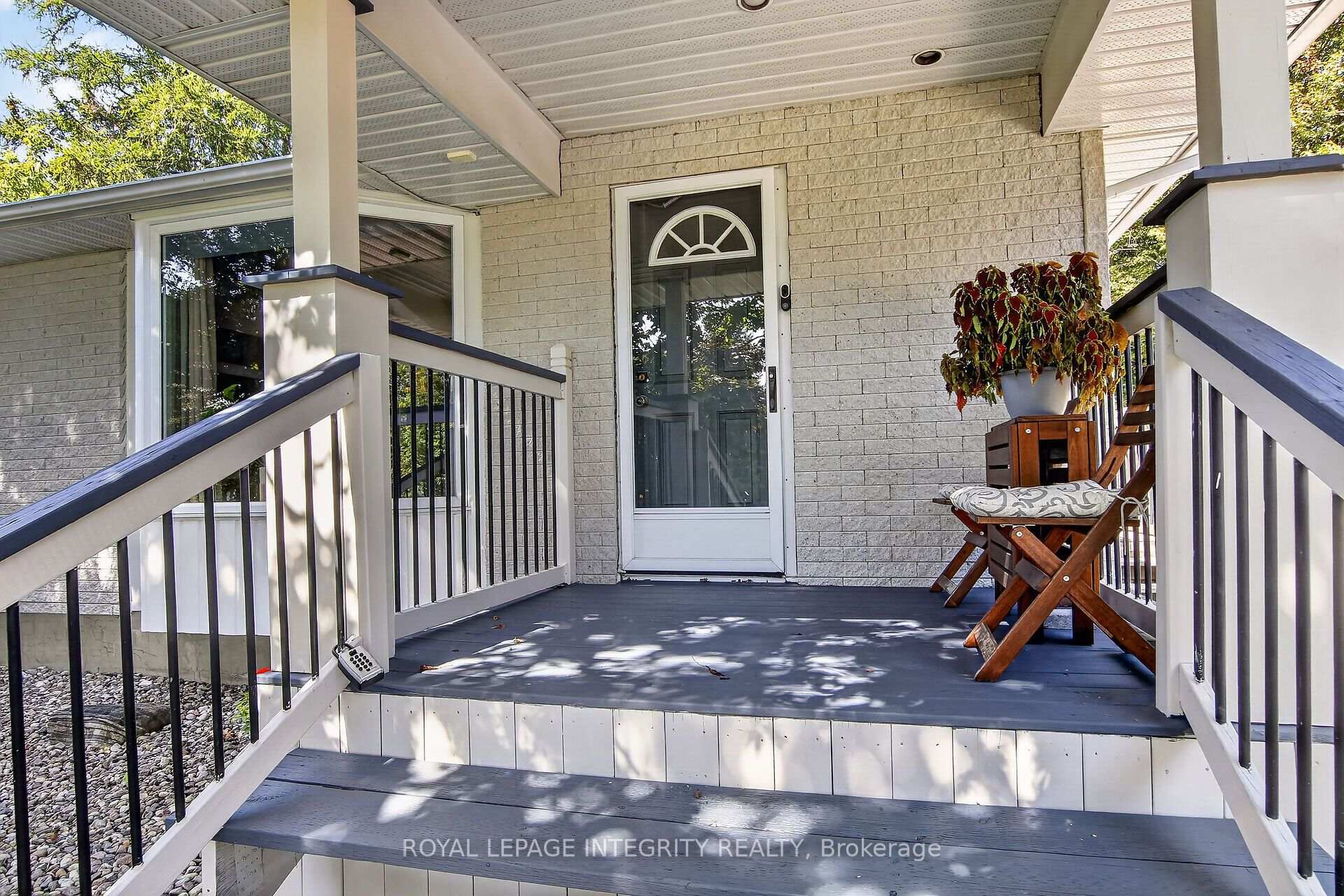 Photo 5 of 978 Meteor Avenue, Ottawa, Navan — HOMEH