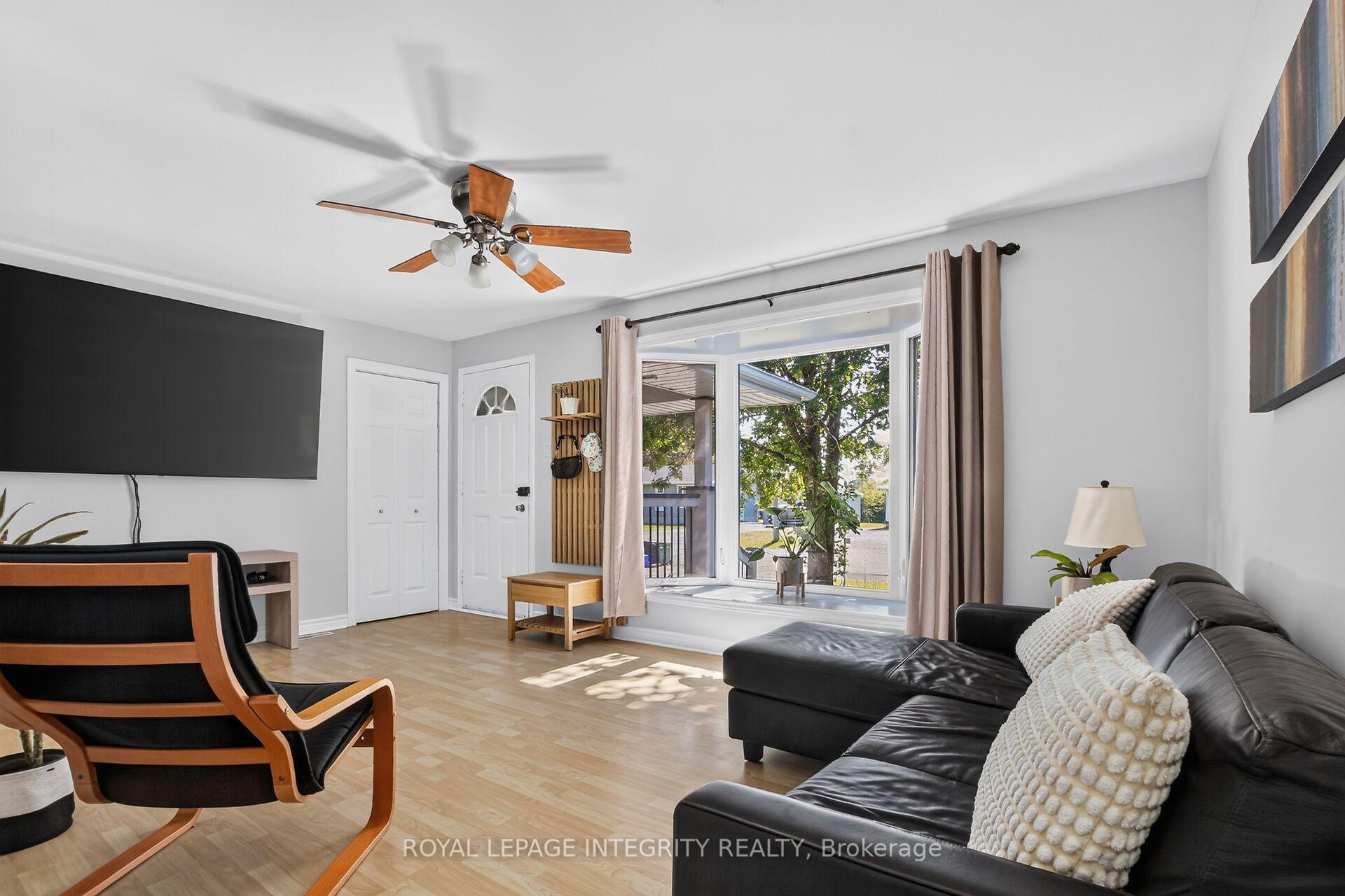 Photo 7 of 978 Meteor Avenue, Ottawa, Navan — HOMEH