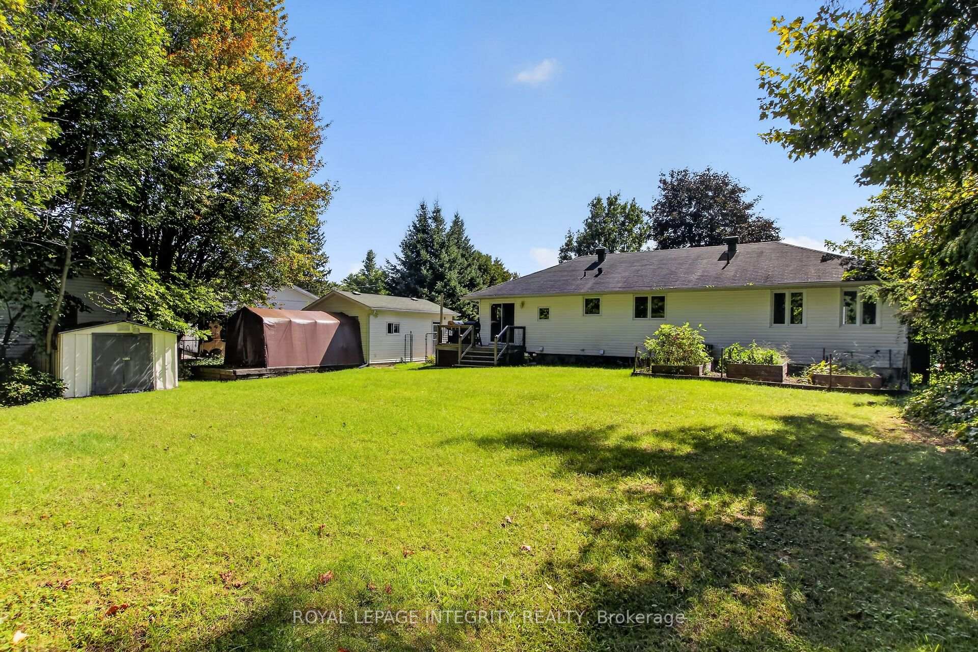 Photo 45 of 978 Meteor Avenue, Ottawa, Navan — HOMEH