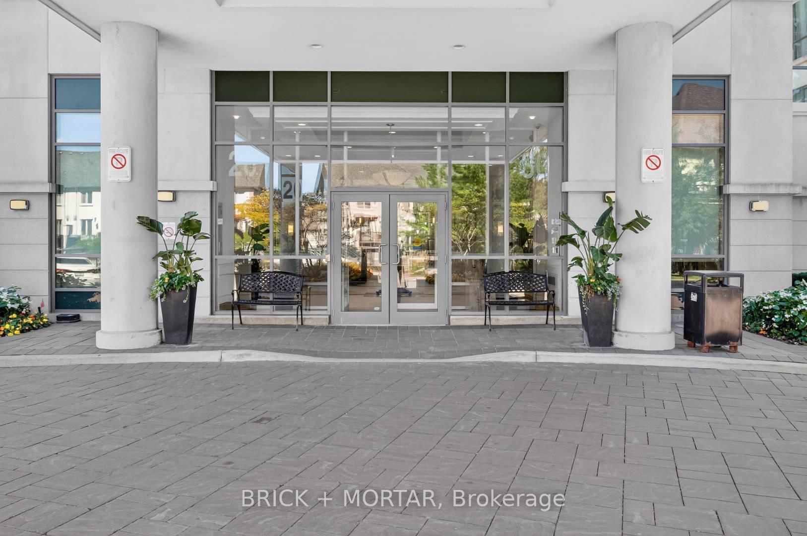 Photo 4 of Unit 110, 20 North Park Road, Vaughan, Beverley Glen — HOMEH