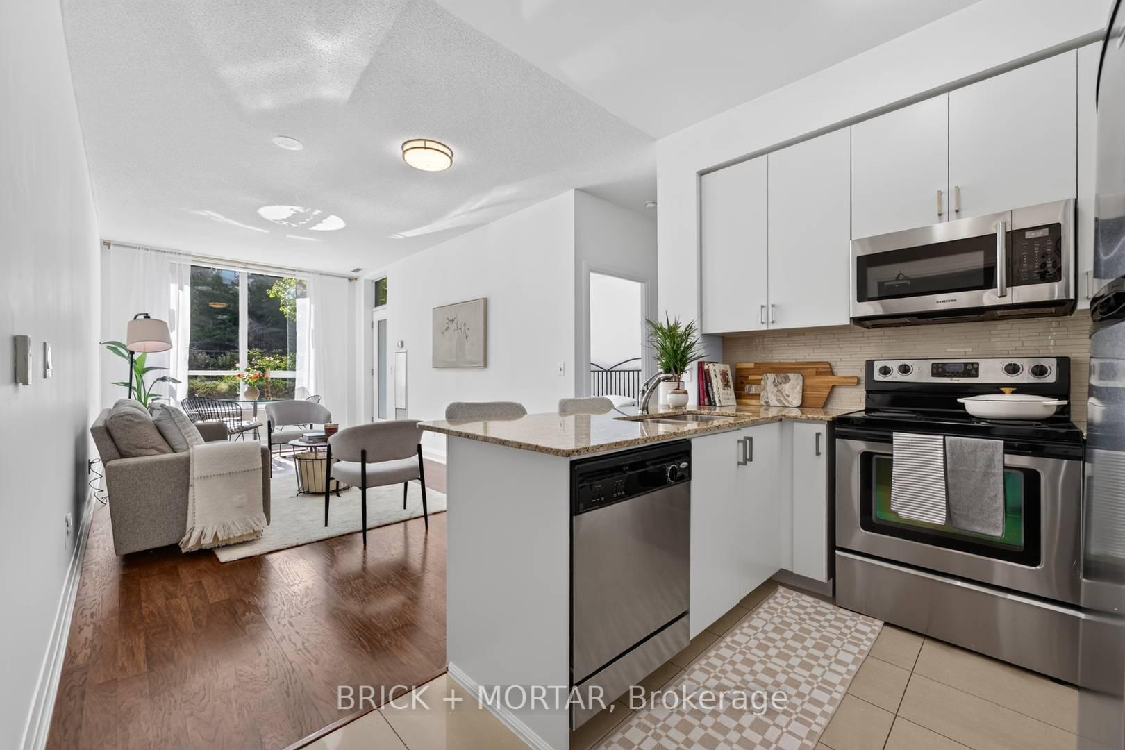 Photo 7 of Unit 110, 20 North Park Road, Vaughan, Beverley Glen — HOMEH