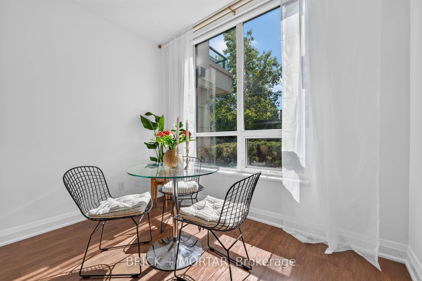 Photo 10 of Unit 110, 20 North Park Road, Vaughan, Beverley Glen — HOMEH