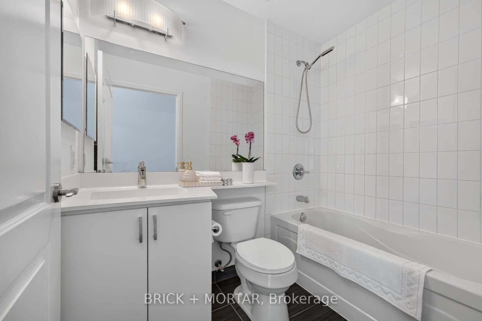 Photo 21 of Unit 110, 20 North Park Road, Vaughan, Beverley Glen — HOMEH