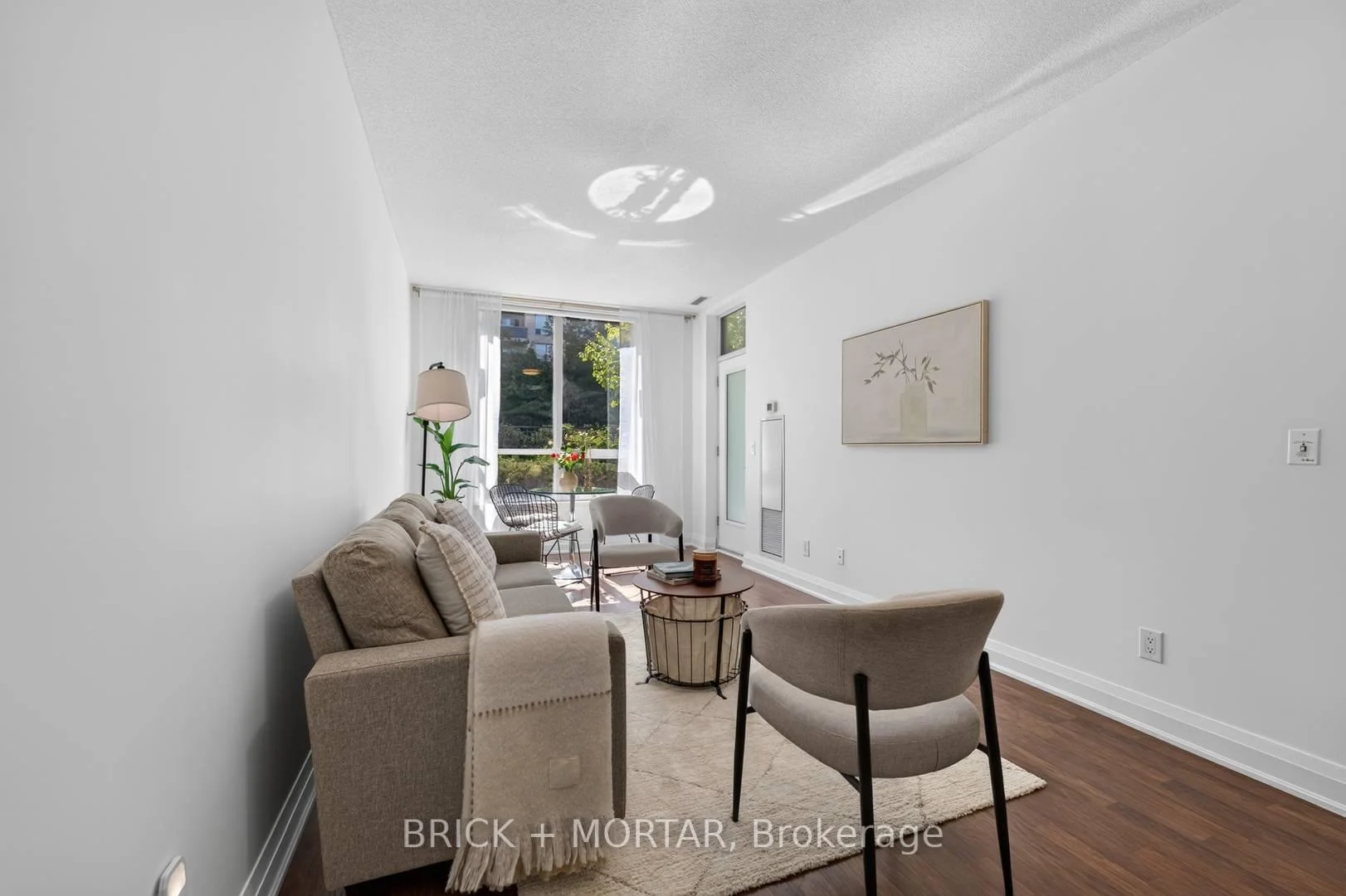 Photo 6 of Unit 110, 20 North Park Road, Vaughan, Beverley Glen — HOMEH