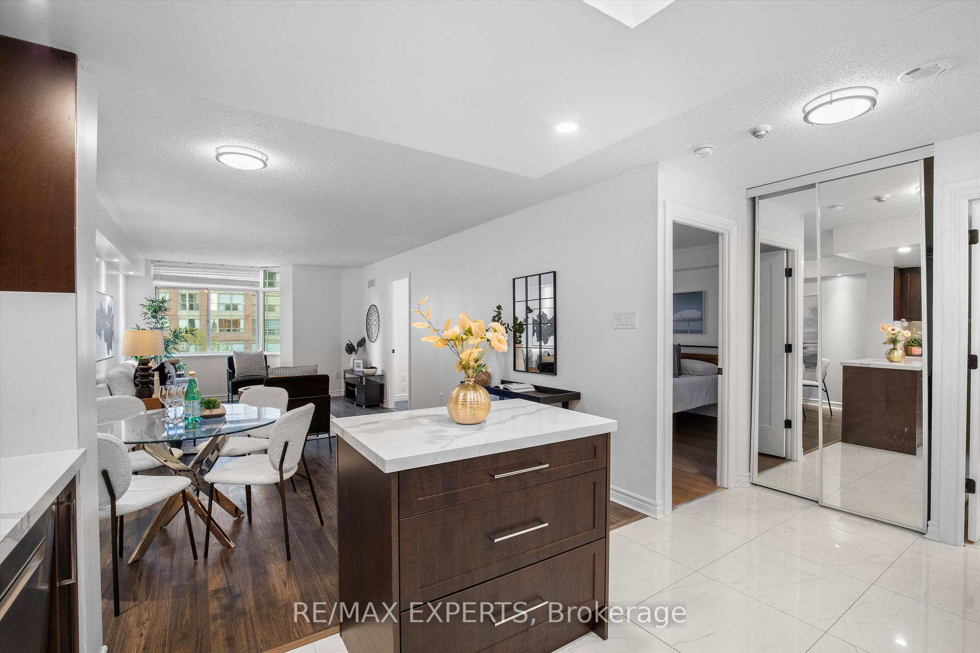 Photo 9 of Unit 610, 300 Webb Drive, Mississauga, City Centre — HOMEH