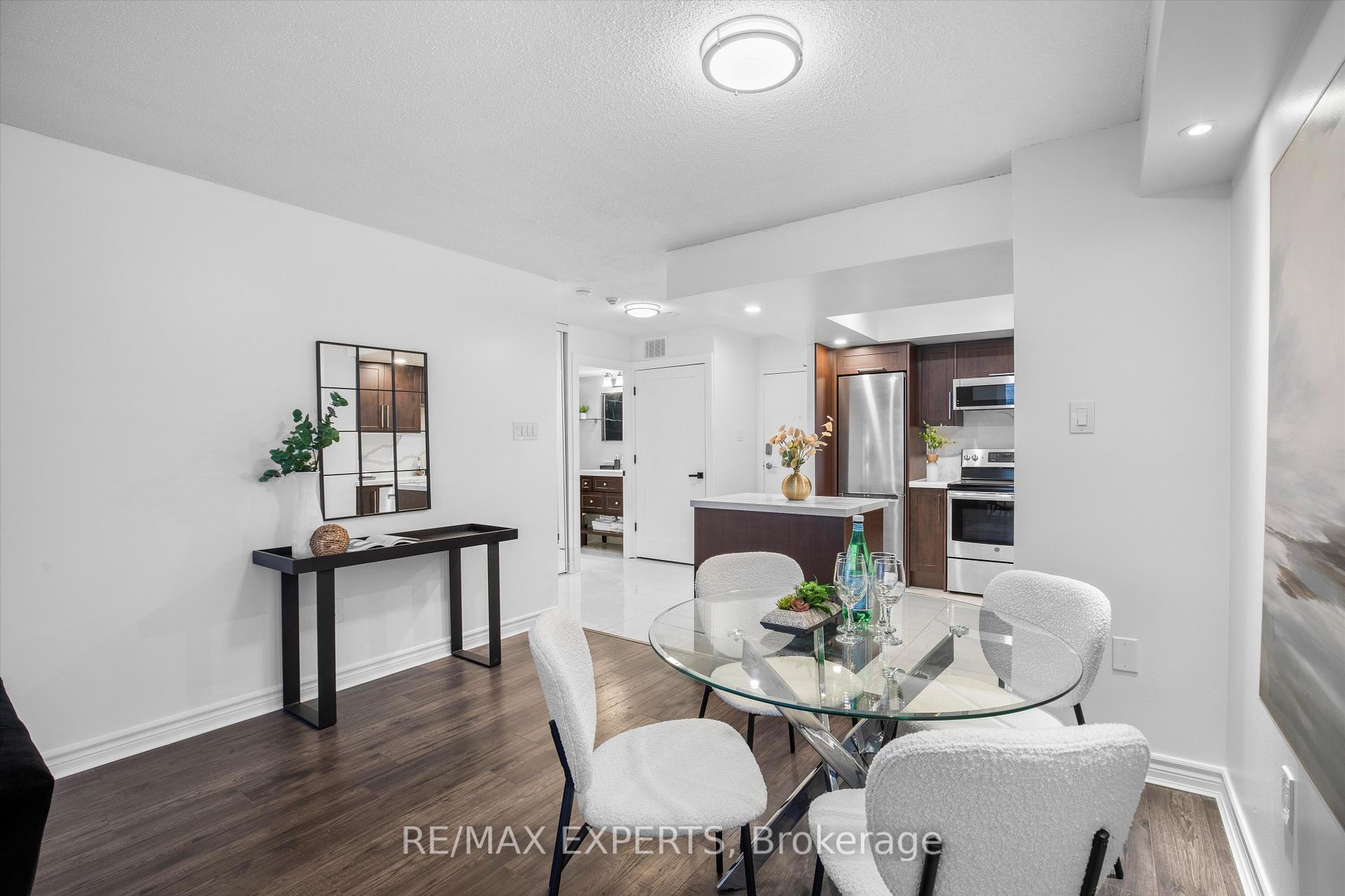 Photo 10 of Unit 610, 300 Webb Drive, Mississauga, City Centre — HOMEH