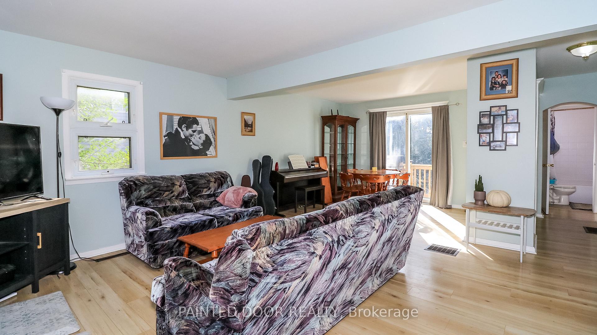 Photo 3 of 331 Linwood Avenue, Orillia — HOMEH