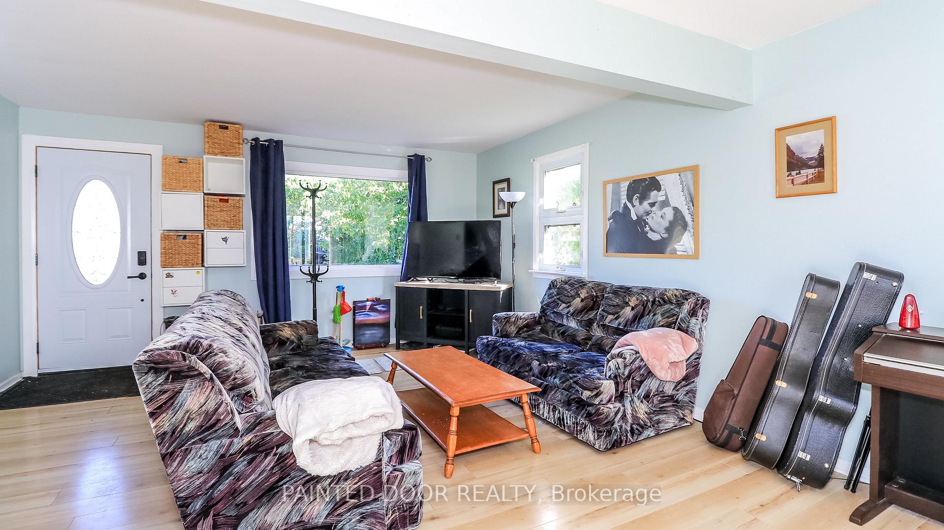 Photo 4 of 331 Linwood Avenue, Orillia — HOMEH